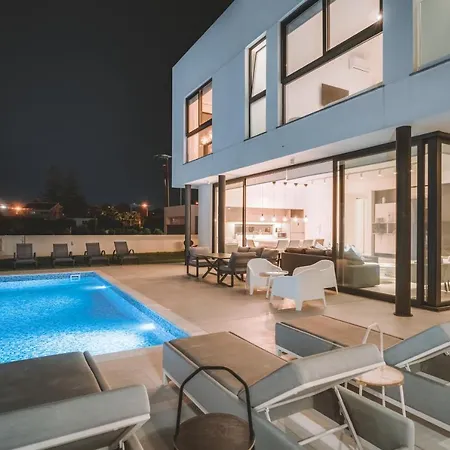 Vilă Sunnyvillas: 3br New Villa☆private Pool In Pernera - White Swan *