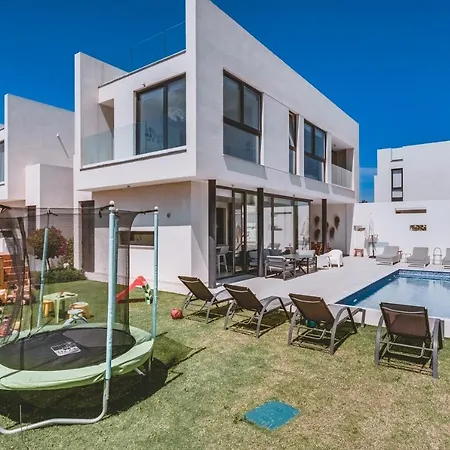 Sunnyvillas: 3br New Villa☆private Pool In Pernera - White Swan Villa
